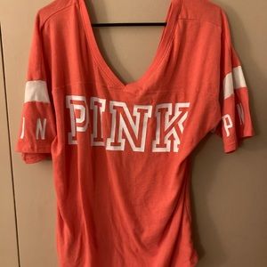 VS PINK campus short sleeve v-neck tee hot pink